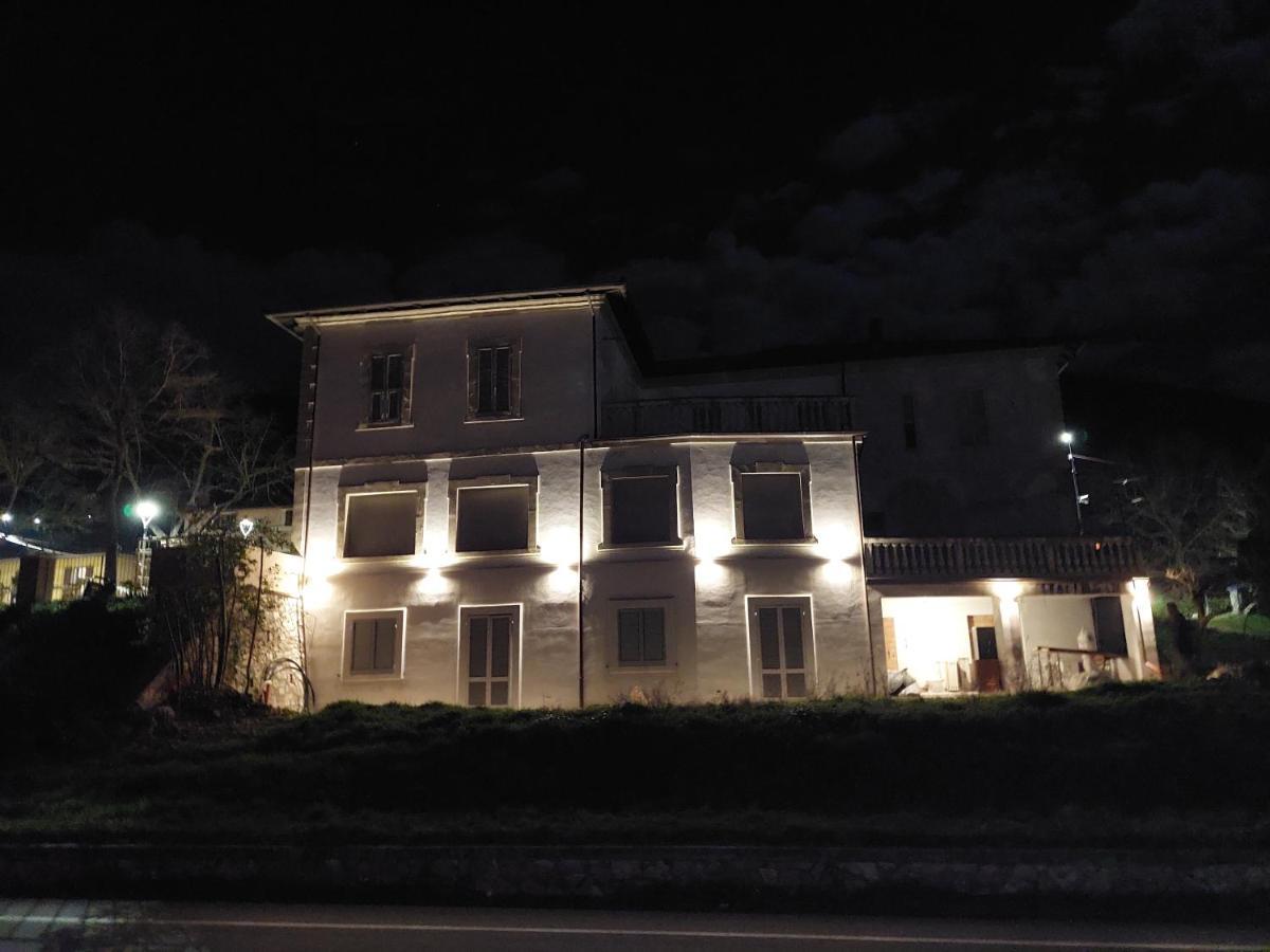 Apartamento La casa del Mago Pissignano Exterior foto